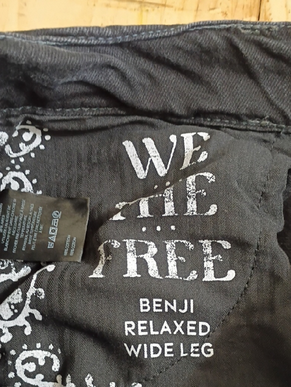 We The Free Black Benji Relaxed Wide Leg Jeans Size 29 - Picture 8 of 12